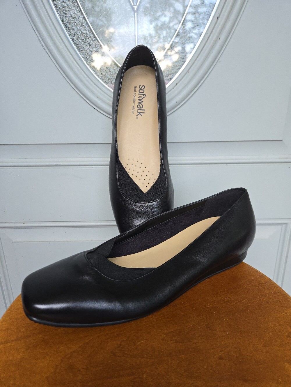Softwalk Viana Black Leather Wedge Flats